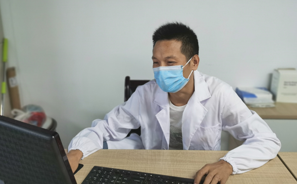 Xi’an High-tech Hospital, Director Lu