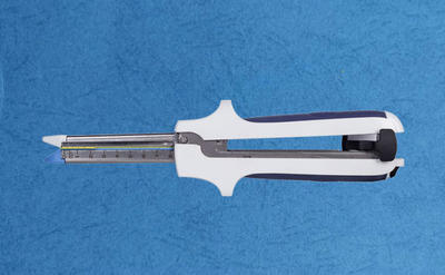 Disposable kudula stapler